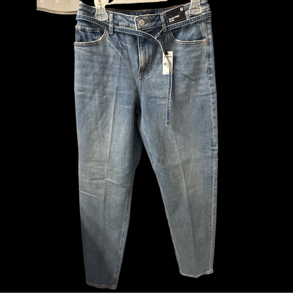 Express NWT Stylish Blue Denim Jeans, Relaxed Tapered, Mid Rise